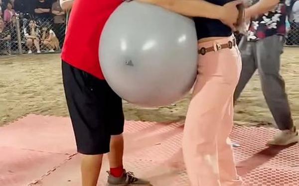 两个裸体球球抖动视频(拍视频抖动怎么解决)